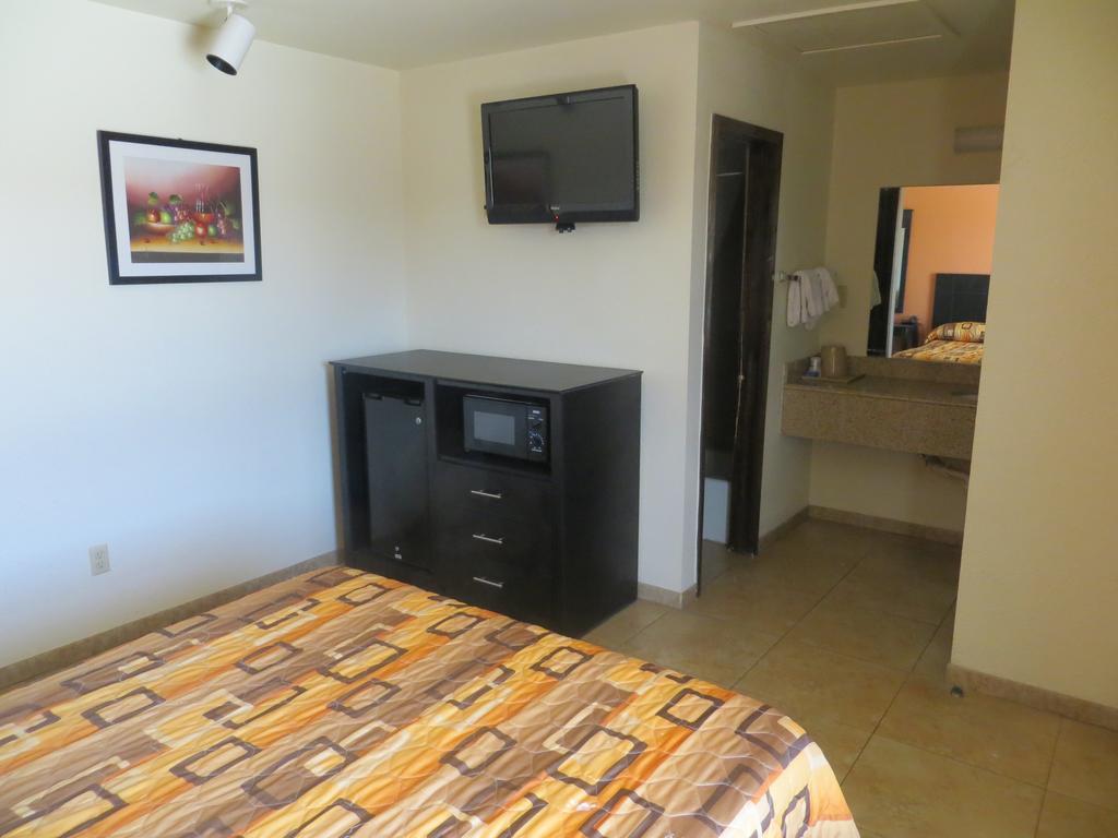 Bayshore Motel La Porte Cameră foto